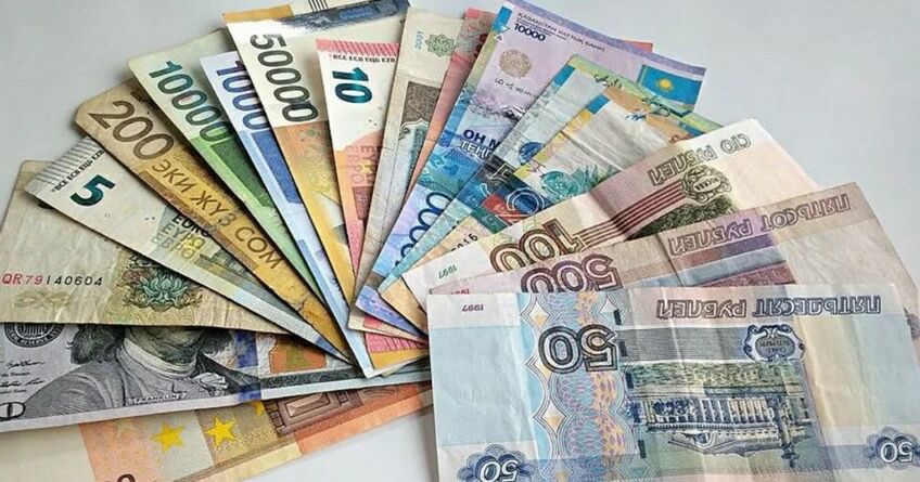Российский рубль и&nbsp;юань подорожали к&nbsp;сому. Курс валют на&nbsp;14&nbsp;июля 