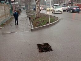 Опасный участок: в&nbsp;Бишкеке на&nbsp;перекрестке шесть месяцев открыт ливнеприемник 